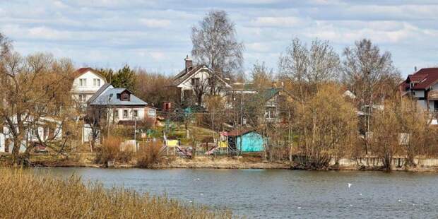 Власти Москвы разъяснили как уехать на дачу в период майских праздников. Фото: mos.ru