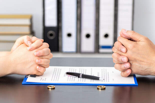 Юрист Хаминский: долг по ипотеке при разводе делится между супругами