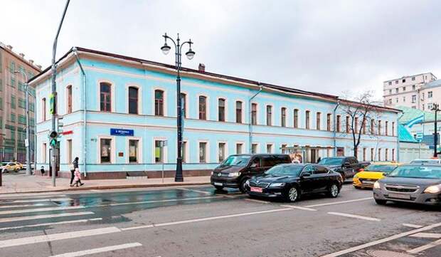 Москва выставила на продажу часть здания в районе Якиманка