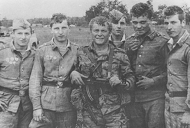 Тадеуш Касьянов, Михай Волонтир и Борис Галкин на съёмках фильма "В зоне особого внимания"