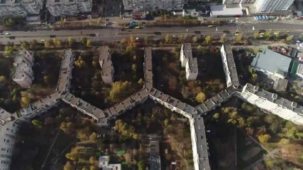 Длина жилого дома-рекордсмена 1,75 километров / Фото: newstube.ru