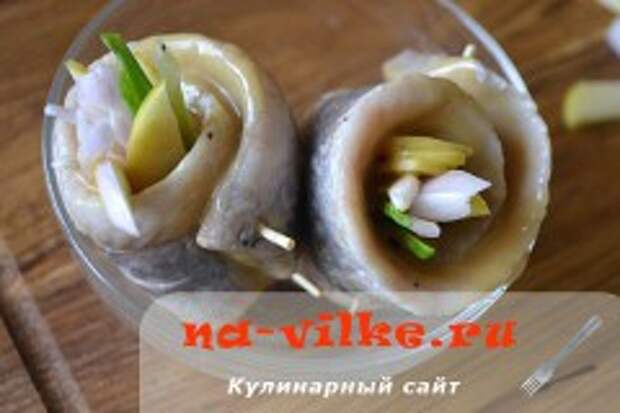 Рольмопсы – закуска из сельди