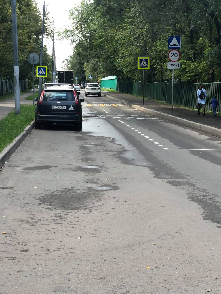 На Новгородской нанесли новую разметку для парковки