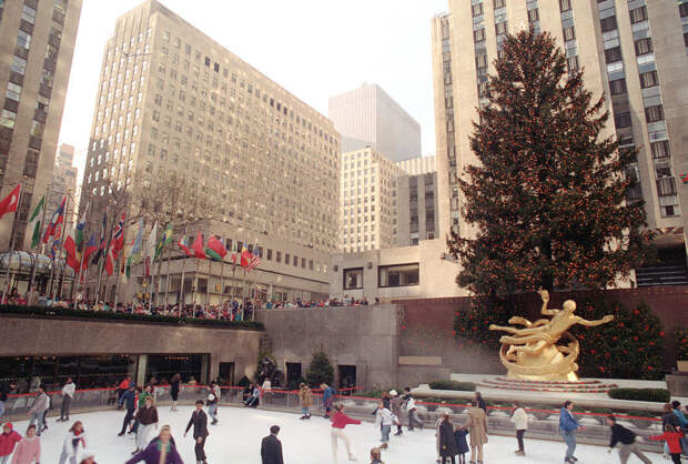 Рождественские деревья в Rockefeller Center сквозь года