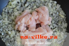 Салат с фасолью и куриным филе