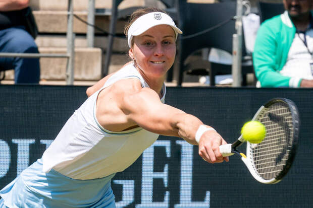 Теннисистка Самсонова вышла в четвертьфинал турнира WTA в Брисбене