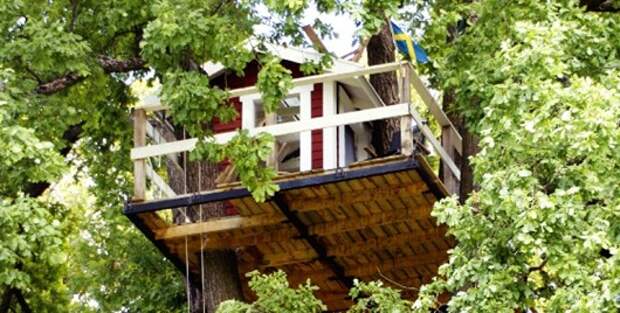 Hotel-Woodpecker-by-Linda-Israelsson--Vsters-Co Hotel-Woodpecker-by-Linda-Israelsson--Vsters-Co