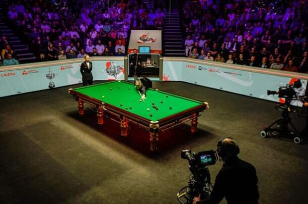 Кайрен Уилсон разыграл с Дэвидом Гилбертом первую сессию полуфинала на Чемпионате мира 2024