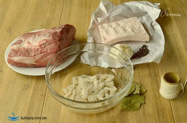 Украинская кухня. Колбаса жареная крестьянская в глечиках