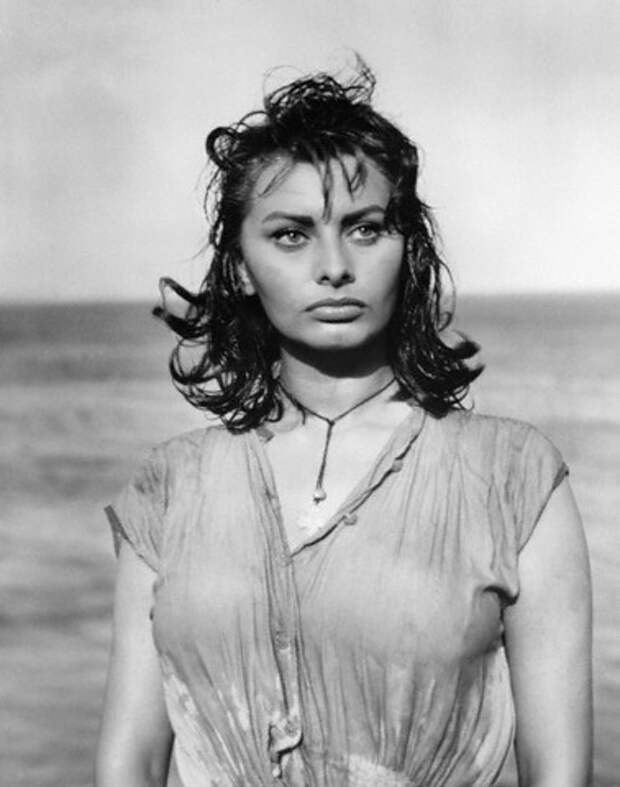 София Лорен в фильме Мальчик на дельфине/ Sophia Loren in Boy on a Dolphin (1957 film)