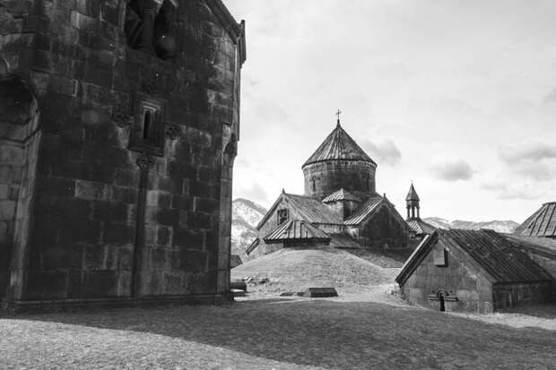 10. Монастырь был основан в 874 году армения, факт
