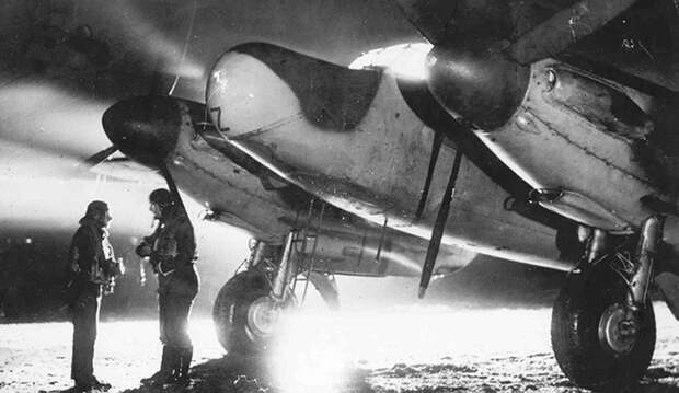 Mosquito NF Mk XIX at night