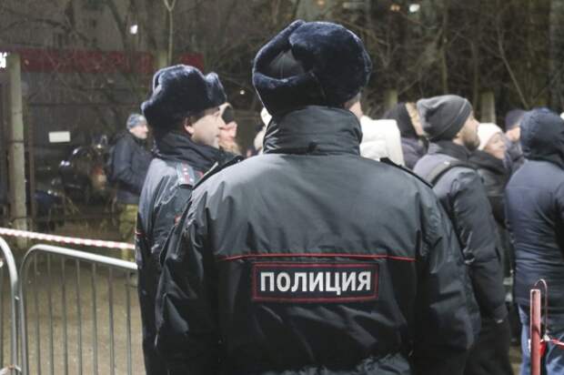 Силовики накрыли собрание молящихся за здоровье Зеленского сектантов в Санкт-Петербурге