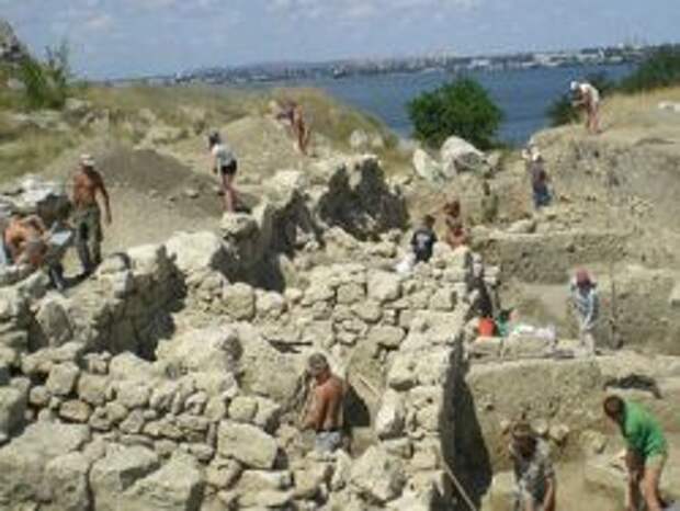 Новость на Newsland: Археологи Крыма обнаружили артефакты византийской эпохи