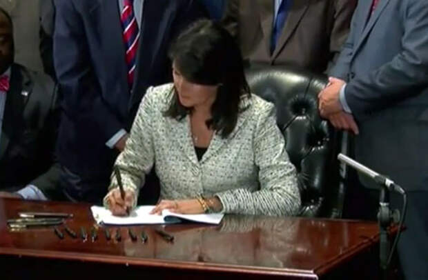 WATCH: Nikki Haley sign bill to removing Confederate flag from state capitol