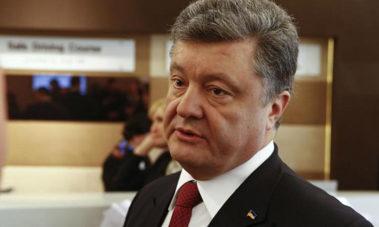 Порошенко начал снимать с себя ответственность за провал по безвизовом режиму с 