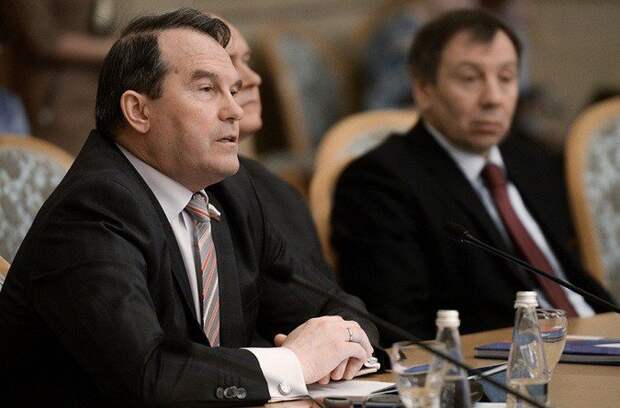 Бесполитик: Назвавший Грефа скотиной сенатор обрушился на него с новой критикой