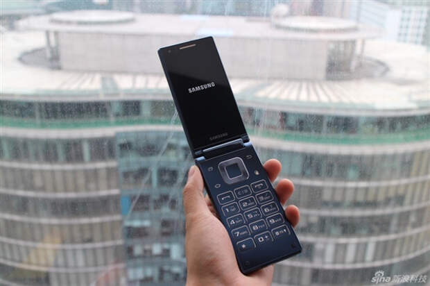 Мощная раскладушка Samsung