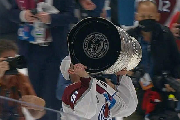 НХЛ третий год подряд вынесла запрет привозить Кубок Стэнли в Россию