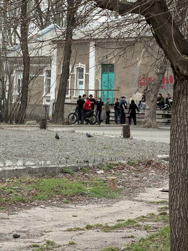 В принципе,по моему им и без интернета нормально