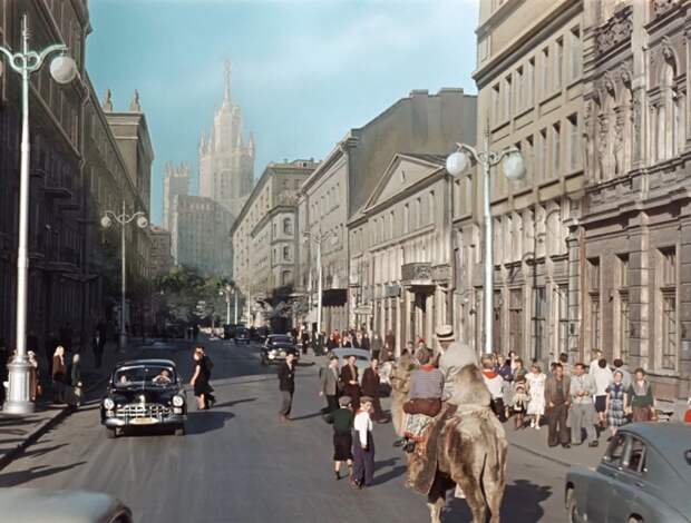 Москва 1956 года в фильме “Старик Хоттабыч”