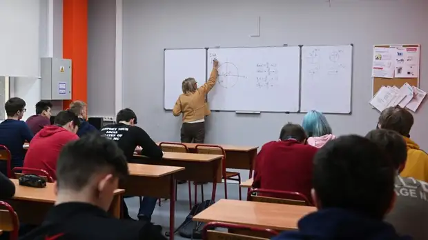 «Актуальные потребности на рынке труда»: Минпросвещения намерено прекратить приём в колледжи по 43 профессиям