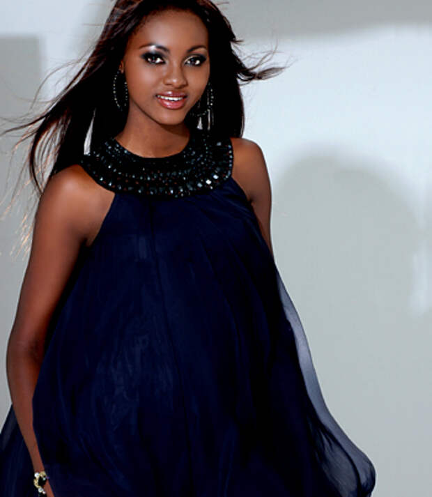 красивая негритянка-модель Angela Asare. фото 