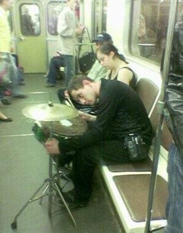 Смешные фотки из метро - общественный транспорт Смешные фотки из метро - общественный транспорт