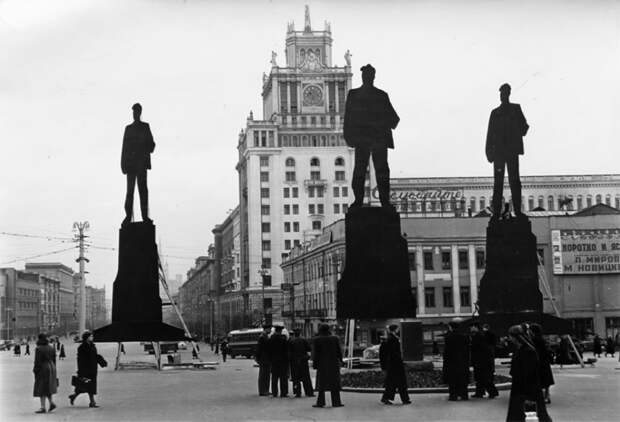 image-z1Yiag-russia-biography.jpg image-z1Yiag-russia-biography.jpg
