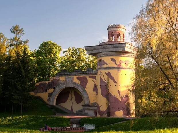 Современный вид Башни-Руины после реконструкции.