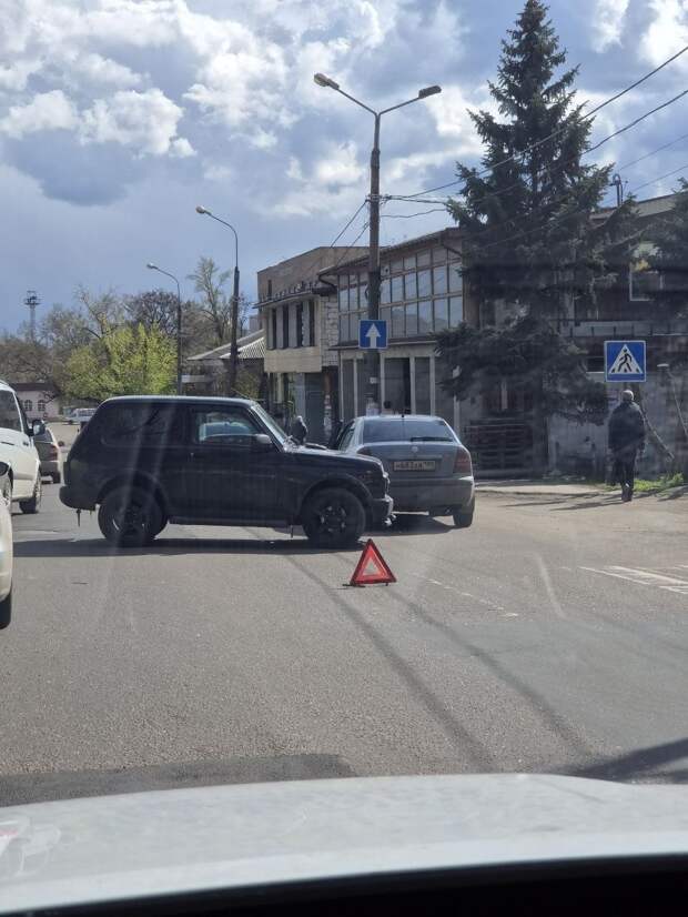 Первомайская. От кольца к яме