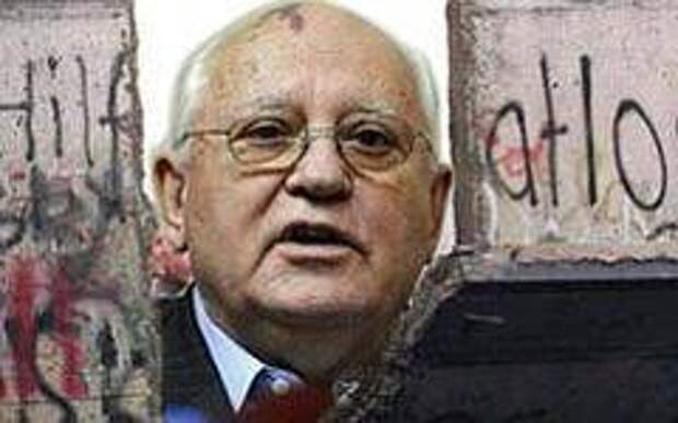 Роль горбачева в гдр кто играет. Горбачев Германии в Германии. Горбачев воссоединение Германии. Горбачев в Германии фото.