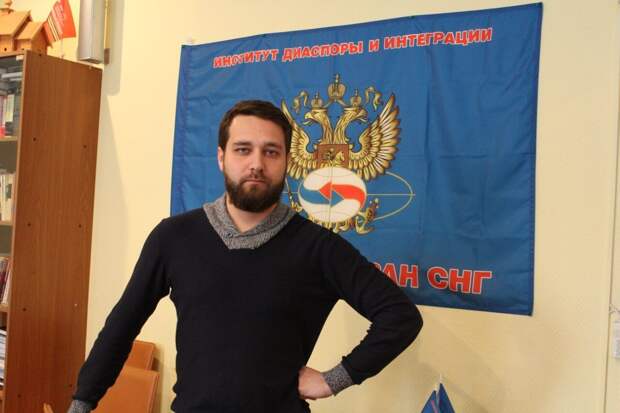 Флаг ЛГБТ на монументе «Родины-матери» в Киеве: Скориков рассказал об ответе России 