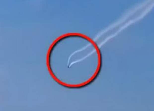 Видео столкновения самолетов на авиашоу в Швейцарии появилось в Сети Видео столкновения самолетов на авиашоу в Швейцарии появилось в Сети