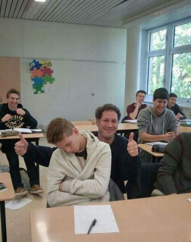 спящий студент и учитель
