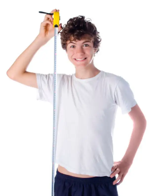 Высокие дети. Подросток растет. Зак эфрон папе снова 17 баскетбол. Подросток в полный рост. Подросток растет.