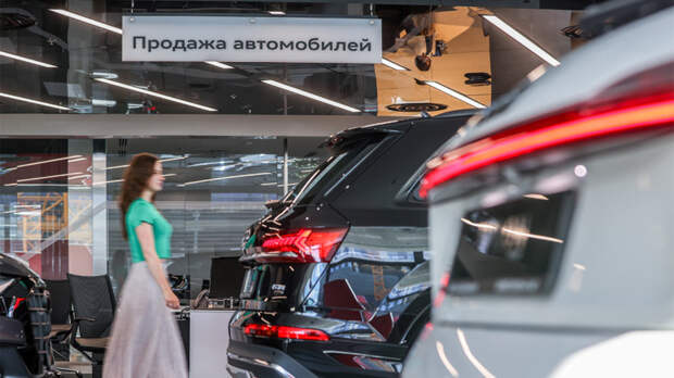 Продажи новых легковых автомобилей в РФ сократились за неделю почти на 23%