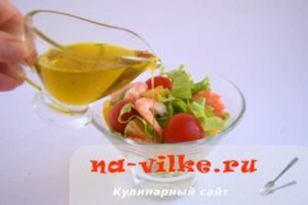 Салат с креветками и апельсином