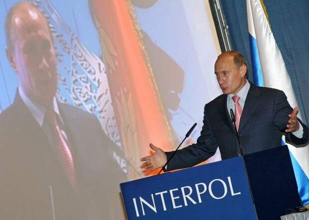 В 2008 году 7 октября премьер-министр Владимир Путин посетил 77-ю сессию Генеральной ассамблеи Интерпола, которая впервые прошла в России