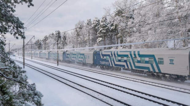 Шесть поездов в Крым и из Крыма задерживаются в пути следования