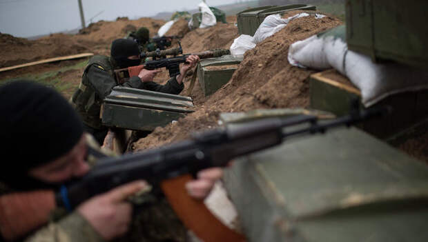 Украинские военные. Архивное фото Украинские военные. Архивное фото