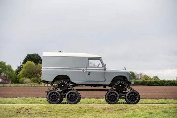 Cuthbertson - очень редкий Land Rover Series II на гусеницах
