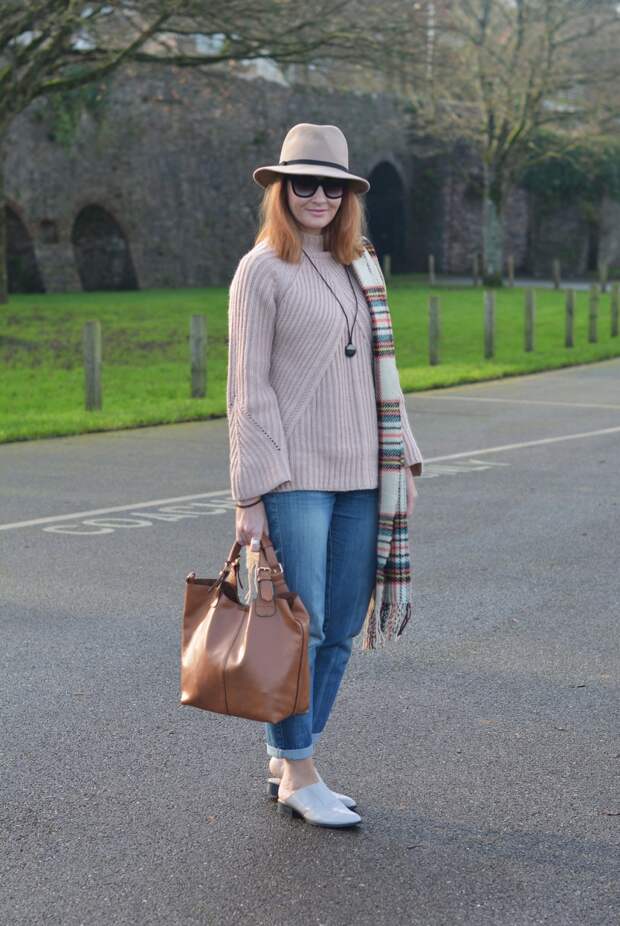 Blush Knitwear, Boyfriend Jeans, Felt Fedora, Tartan Scarf