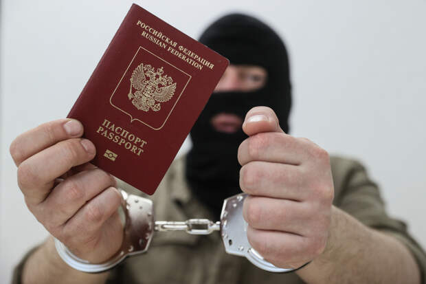 Госдума предложила лишать мигрантов гражданства за любое преступление
