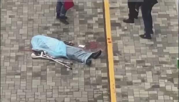 В Анапе мужчина скончался на пороге медцентра: шел за помощью