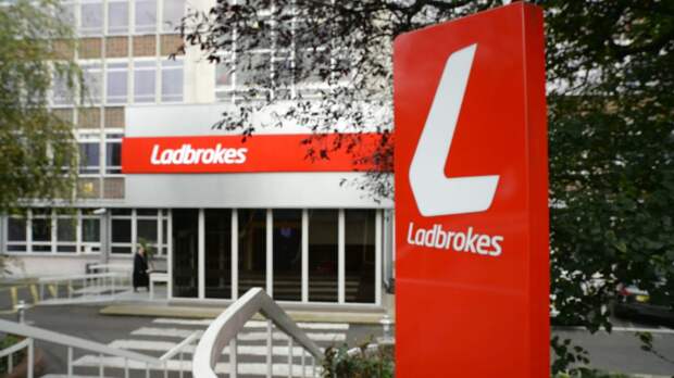 В Великобритании разгорелся скандал вокруг Ladbrokes и BBC