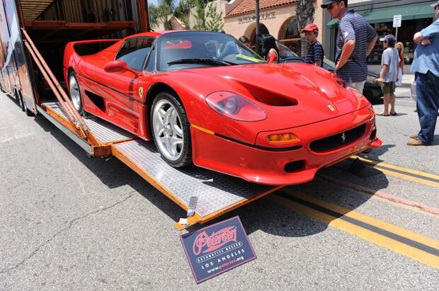Слет обладателей автомобилей Ferrari в Колорадо (61 фото) Слет обладателей автомобилей Ferrari в Колорадо (61 фото)