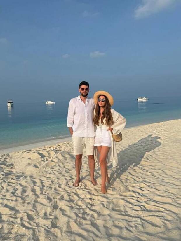 «И пусть весь мир подождёт»: Ирина Дубцова впервые показала семейную идиллию с бизнесменом и его детьми