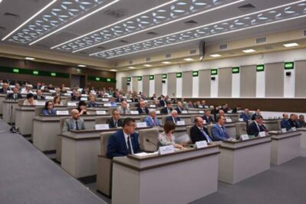 Уполномоченный по защите прав предпринимателей в Республике Адыгея Азамат Конов принял участие в планёрном совещании Кабинета Министров Республики