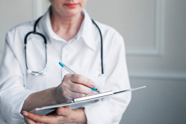 Жители Кадома пожаловались губернатору на нехватку врачей в поликлинике